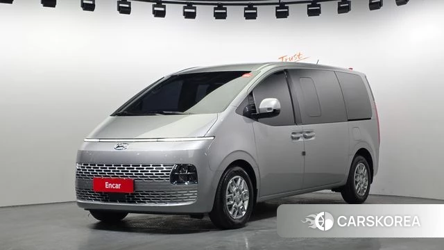 Hyundai Staria 2023 Серебряный из Кореи