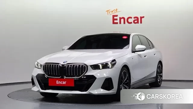 BMW 5 Series (G60) 2024 Белый из Кореи