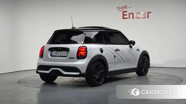 Mini Cooper S 2024 Белый из Кореи