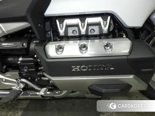 Engine photo