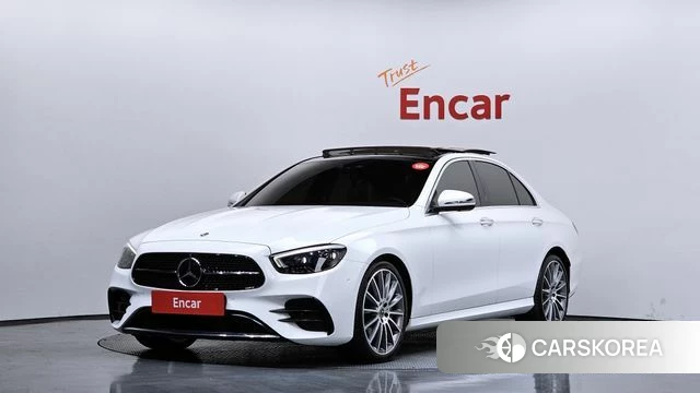 Mercedes-Benz E-Class W213 2022 Белый из Кореи