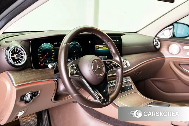Mercedes-Benz E-class 2023 Черный из Китая