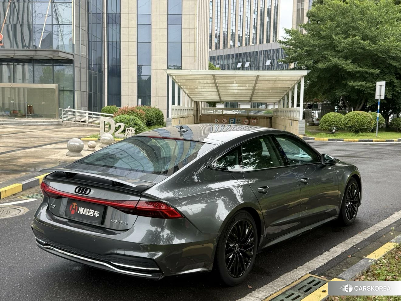 Audi A7 2020 Темно-серый из Китая