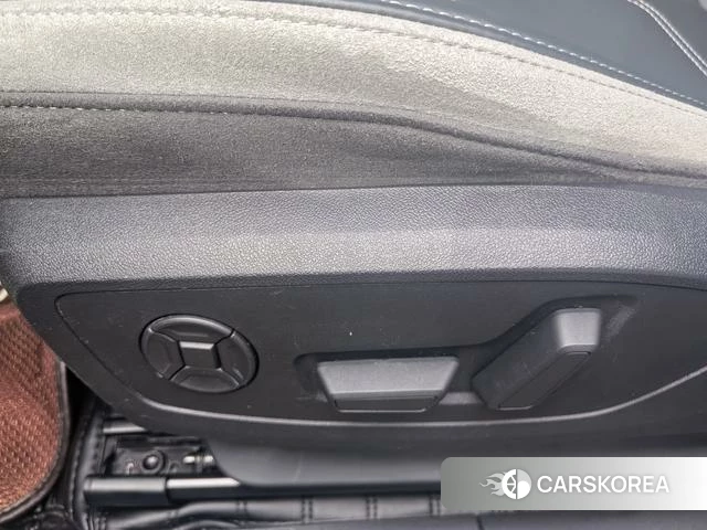 Audi Q3 2024 Белый из Китая