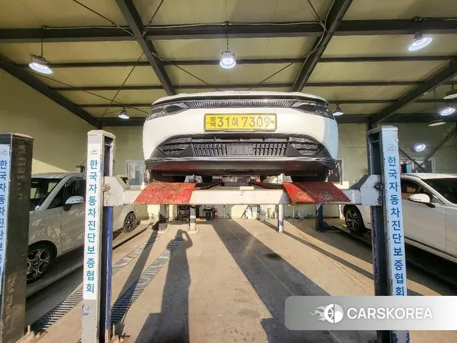 Kia EV6 2022 Белый из Кореи