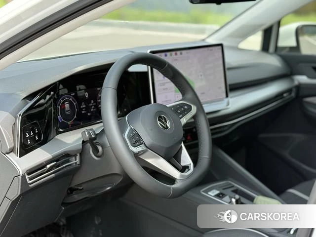 Volkswagen Golf 2025 Белый из Китая