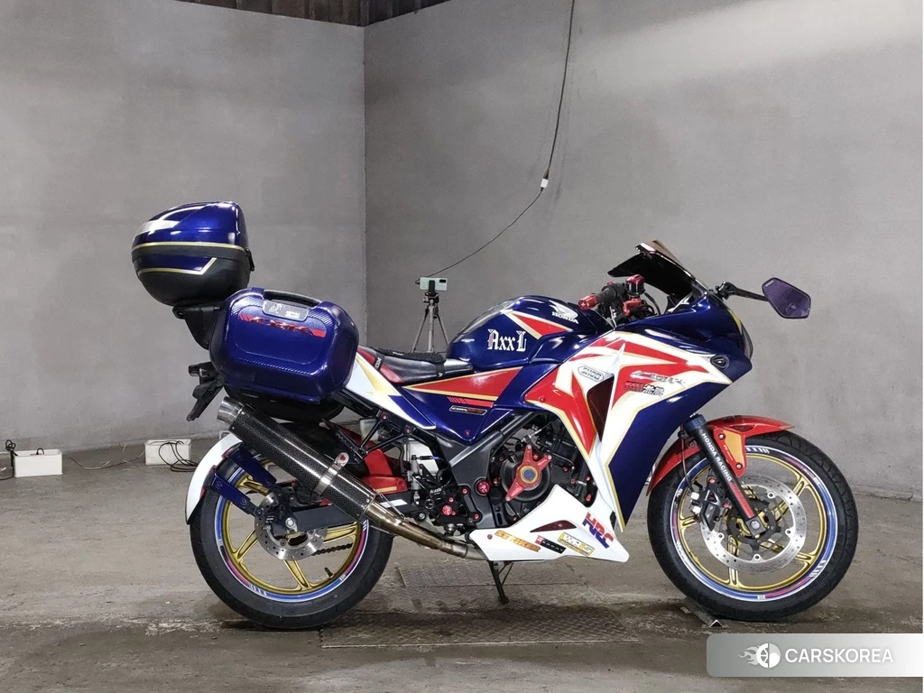 Проданный Honda CBR250R 2011 из Японии, фото 2