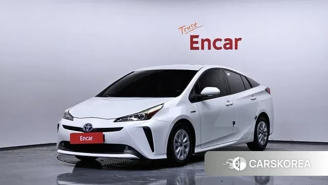 Toyota Prius 4th Generation 2019 Белый из Кореи