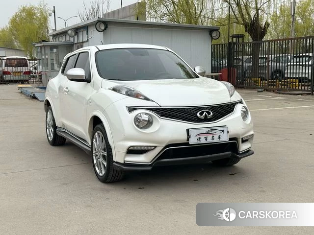 Infiniti ESQ 2019 Белый из Китая