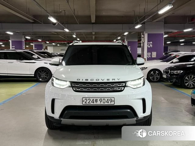 Land Rover Discovery 5 2019 Белый из Кореи