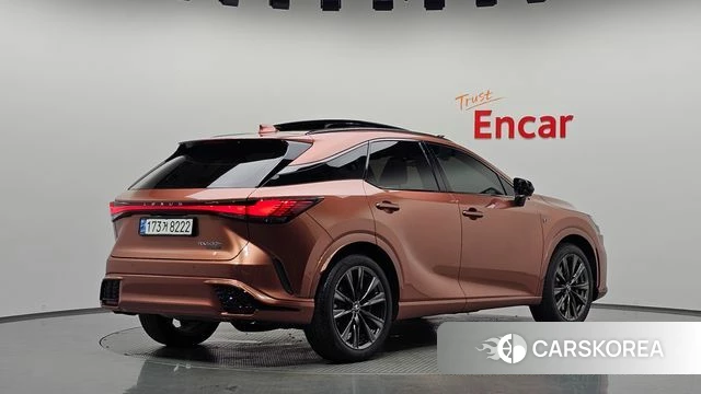 Lexus RX500h 5th generation 2024 Оранжевый из Кореи