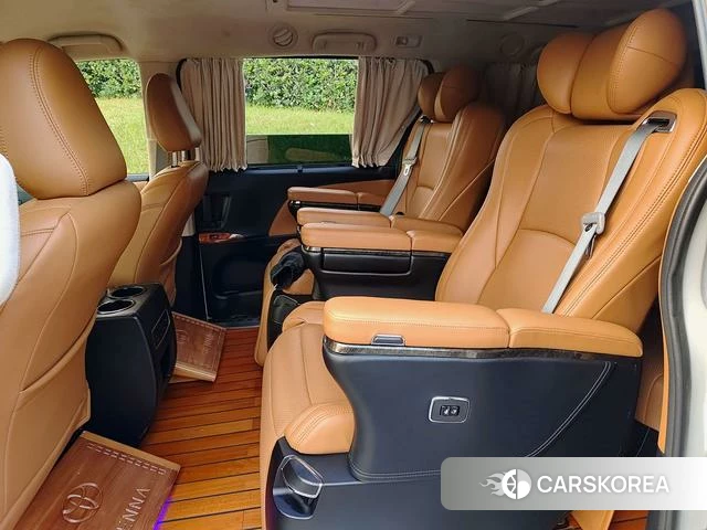 Toyota Sienna 2021 Белый из Китая
