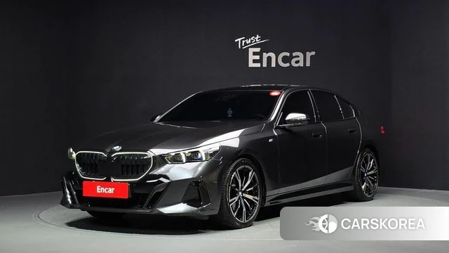 BMW 5 Series (G60) 2025 Серый из Кореи