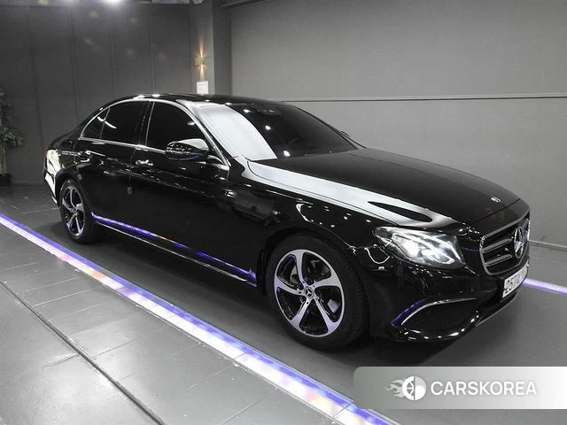 Mercedes-Benz E-Class W213 2019 Черный из Кореи