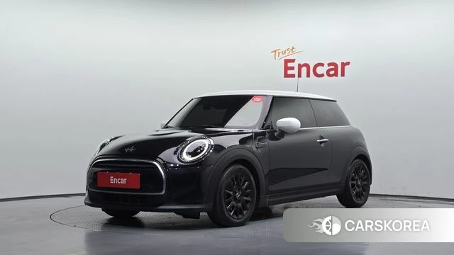 Mini Cooper 2023 Черный из Кореи