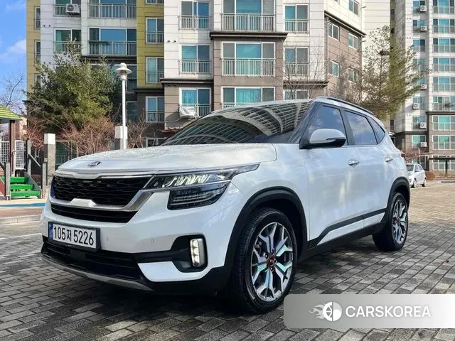 Kia Seltos 2021 Белый из Кореи