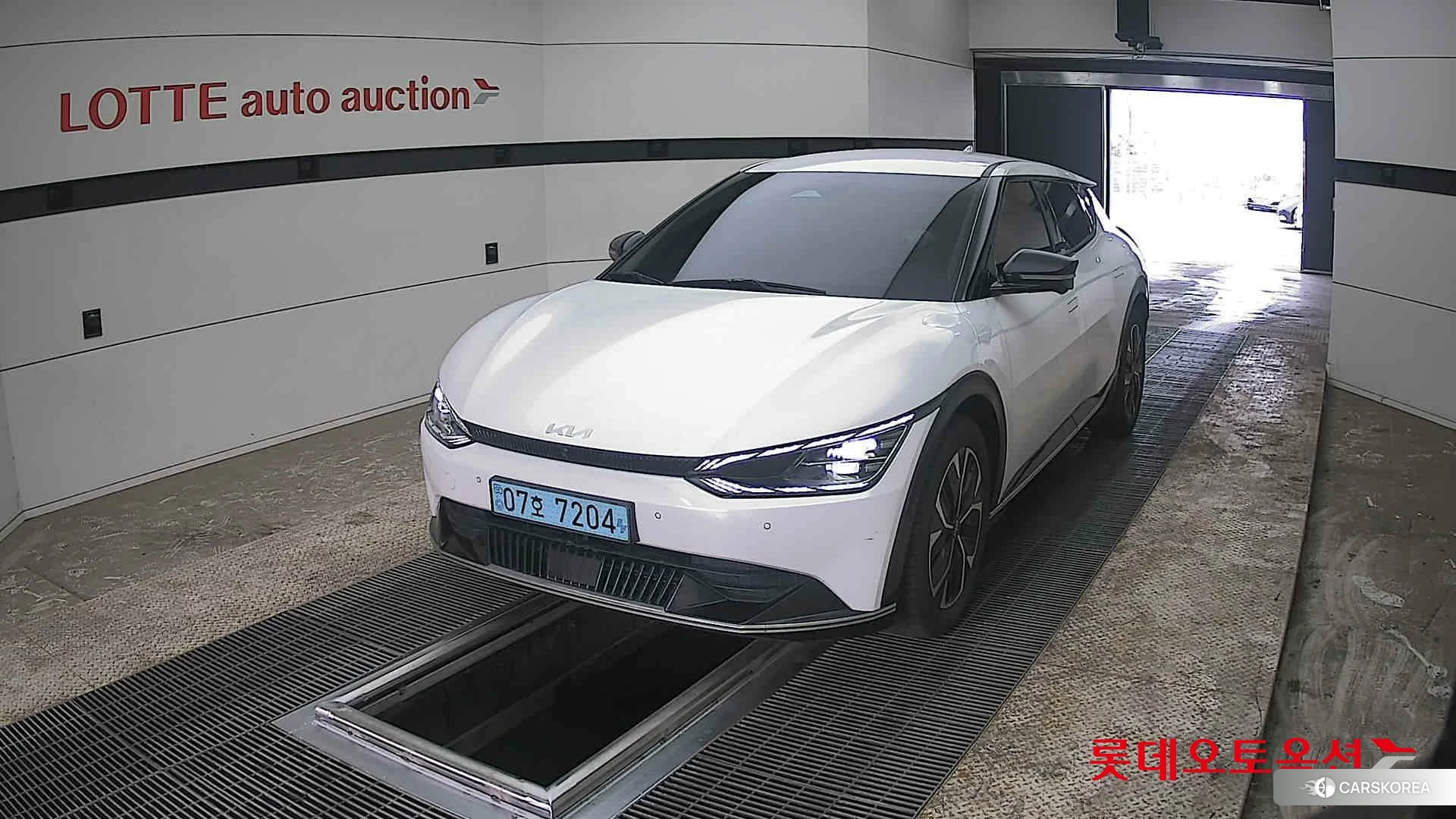 Kia EV6 2022 Snow White Pearl из Кореи