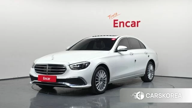 Mercedes-Benz E-Class W213 2022 Белый из Кореи