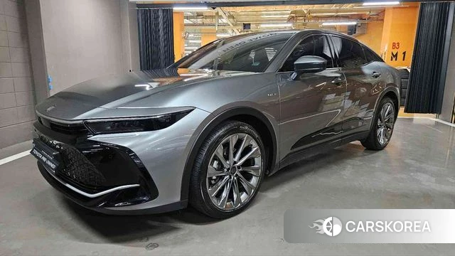 Toyota Crown Crossover 2024 Песочный из Кореи