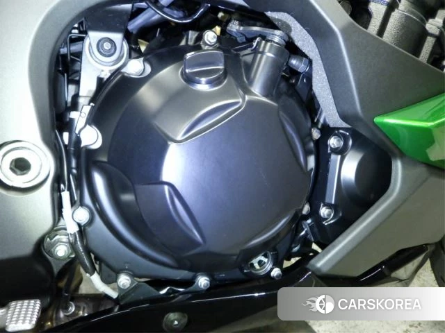 Engine photo