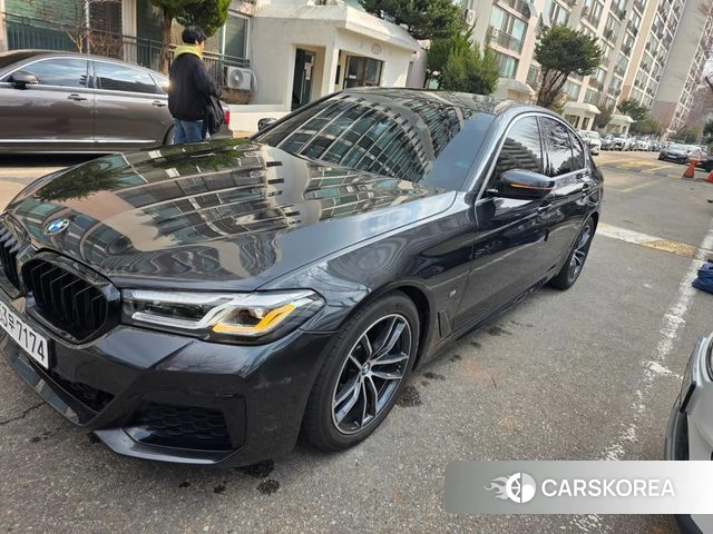 BMW 5 Series (G30) 2023 Серый из Кореи