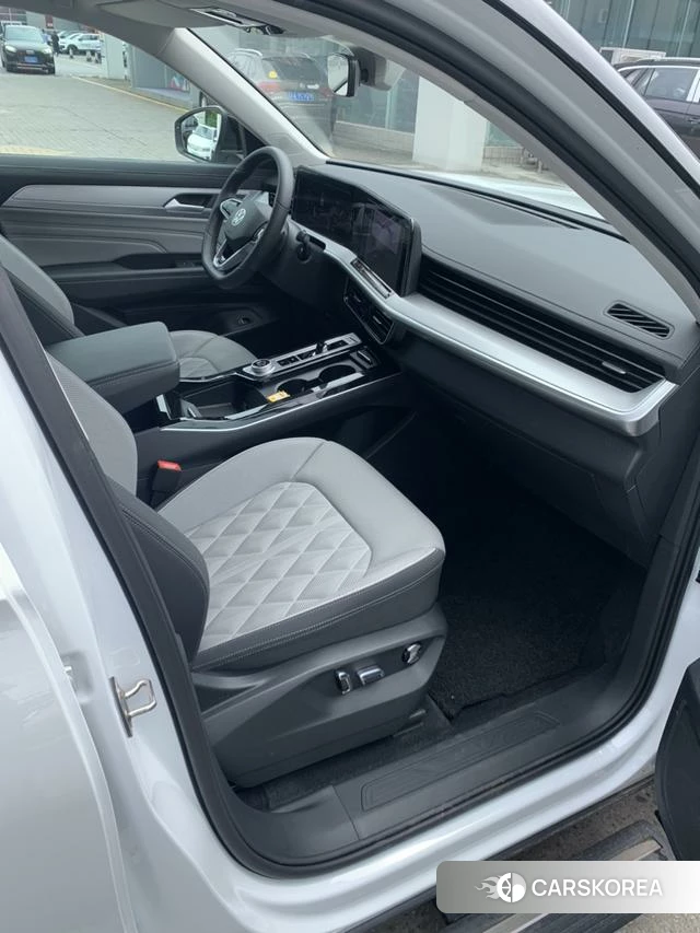 Volkswagen Range patrol 2025 Белый из Китая