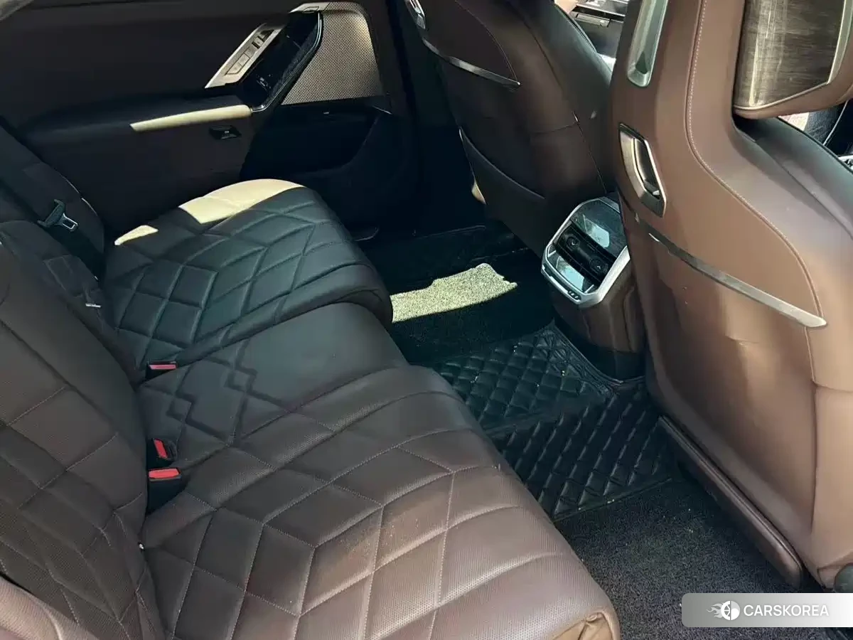 BMW 7 series 2024 Черный из Китая