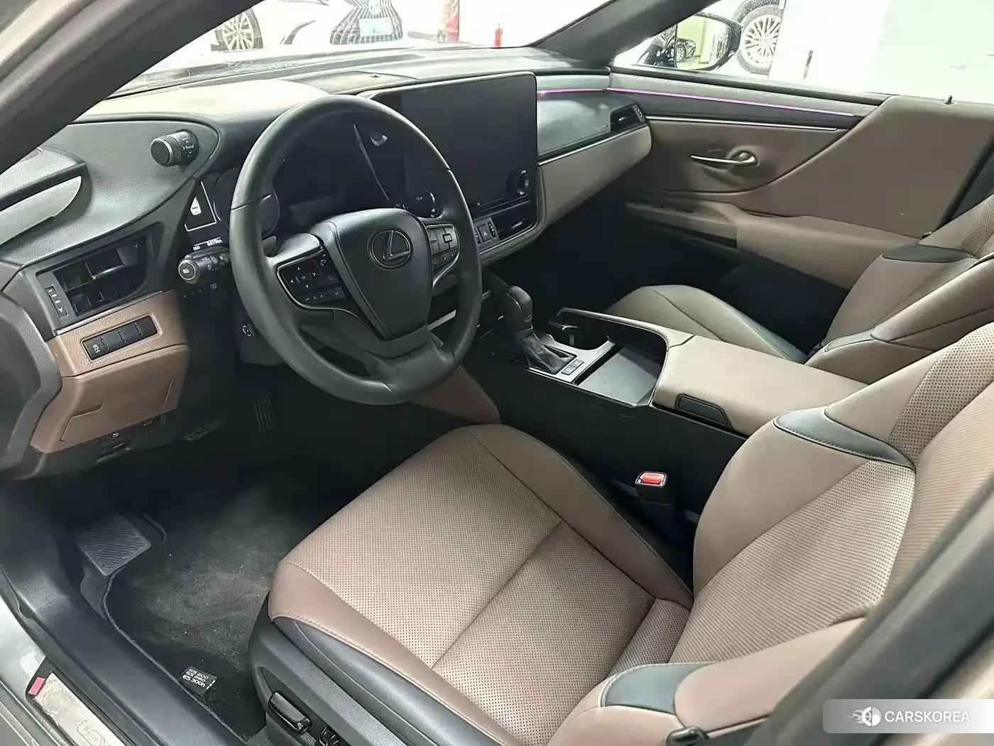 Lexus ES 2025 Silver/gray из Китая