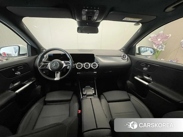 Mercedes-Benz GLA 2024 Белый из Китая