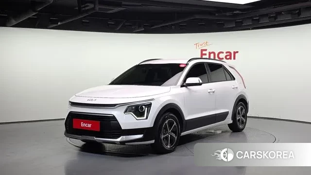 Kia Di Ol Nu Niro 2022 Белый из Кореи