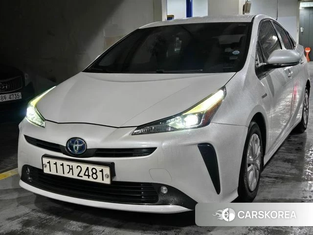 Toyota Prius 4th Generation 2020 Белый из Кореи