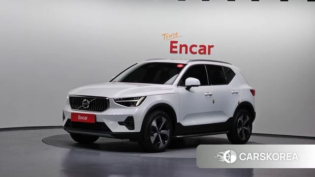 Volvo XC40 2023 Белый из Кореи