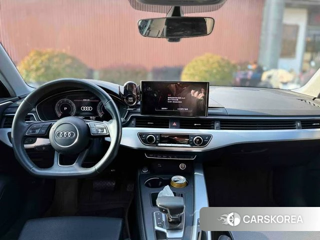 Audi A4L 2022 Белый из Китая