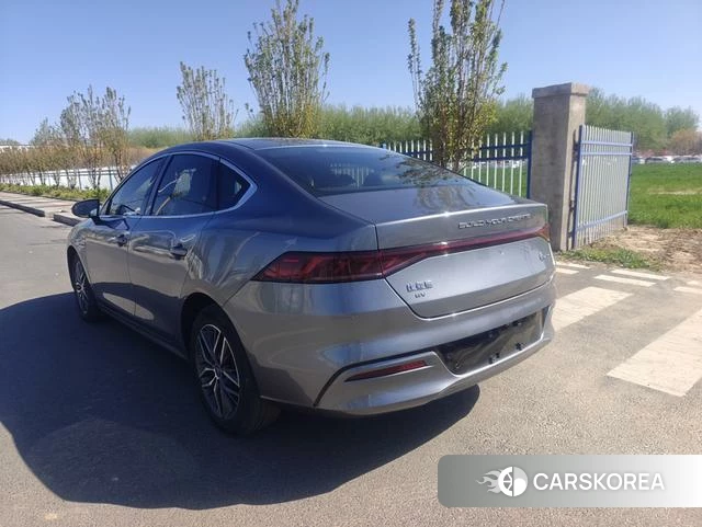 BYD Qin PLUS EV 2023 Темно-серый из Китая
