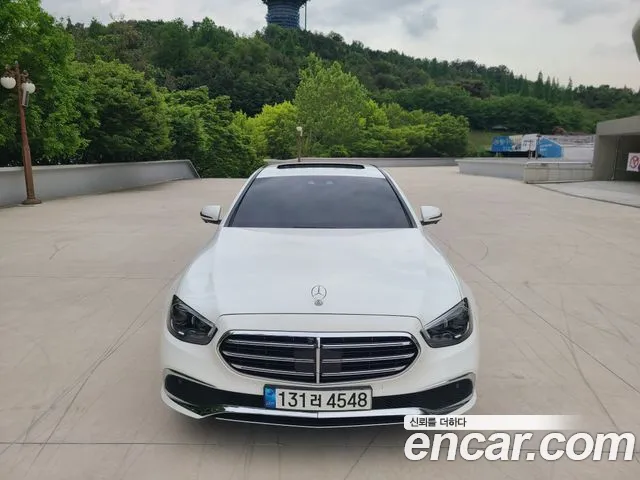 Mercedes-Benz E-Class W213 2023 Белый из Кореи