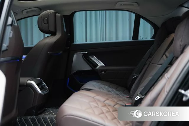 BMW 7 series 2025 Черный из Китая
