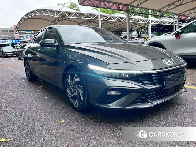Hyundai Elantra 2024 Темно-серый из Китая