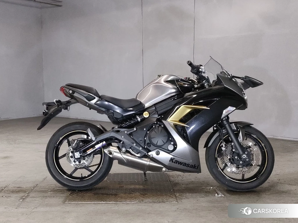 Проданный Kawasaki NINJA 400 2017 из Японии