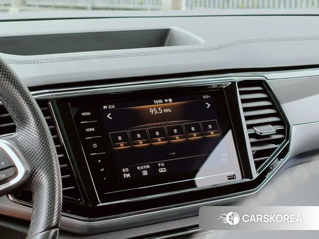 Volkswagen Tourang 2021 Белый из Китая