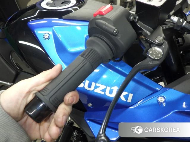 Проданный Suzuki GSX-8R id 3995581 из Японии
