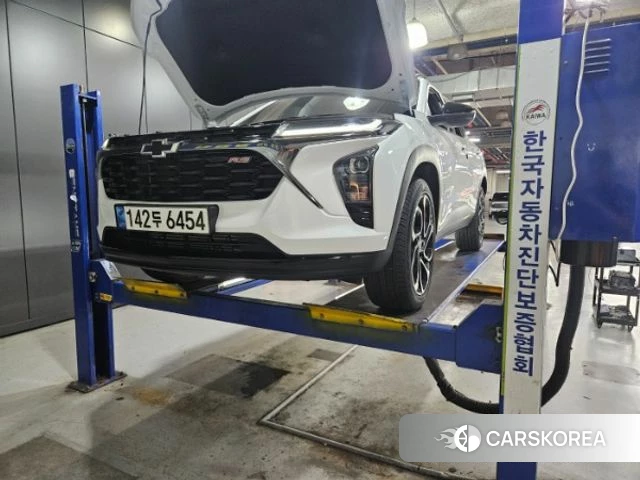 Chevrolet (GM Daewoo) Trax Crossover 2023 Белый из Кореи
