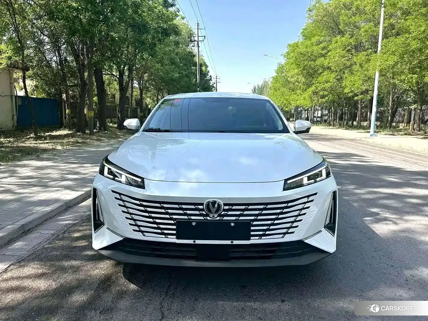 Chang'an Yidong 2024 Белый из Китая, фото 2