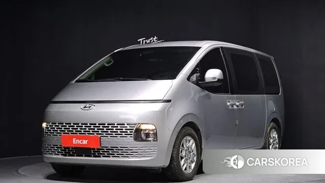 Hyundai Staria 2023 Серебряный из Кореи