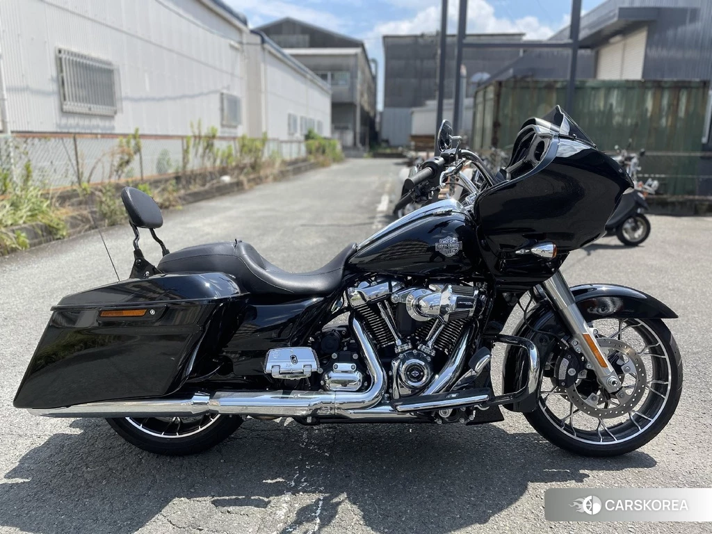 Проданный Harley-Davidson Road Glide FLTRXS1750 2022 из Японии, фото 2