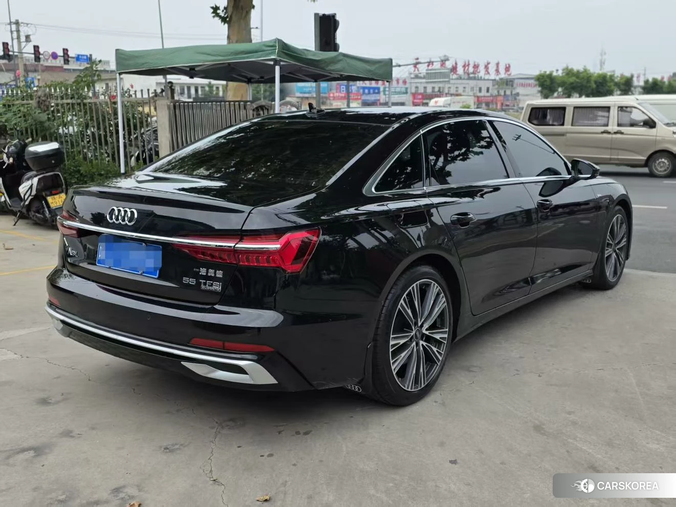 Audi A6L 2021 Черный из Китая