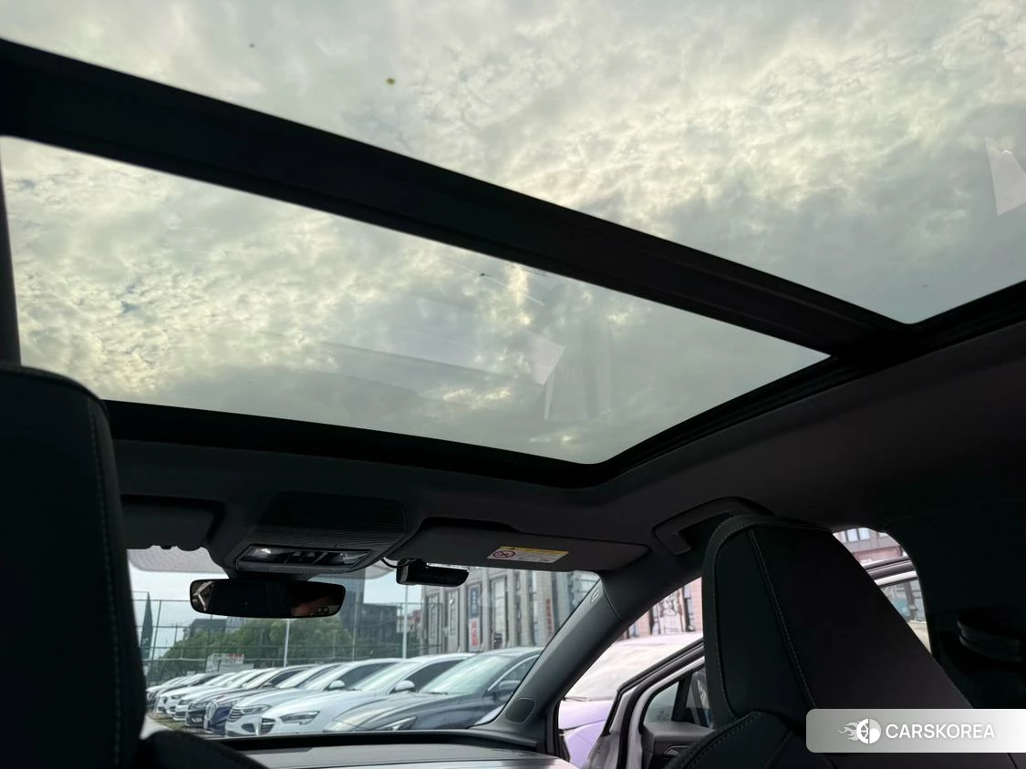 Audi Q4 2023 Белый из Китая
