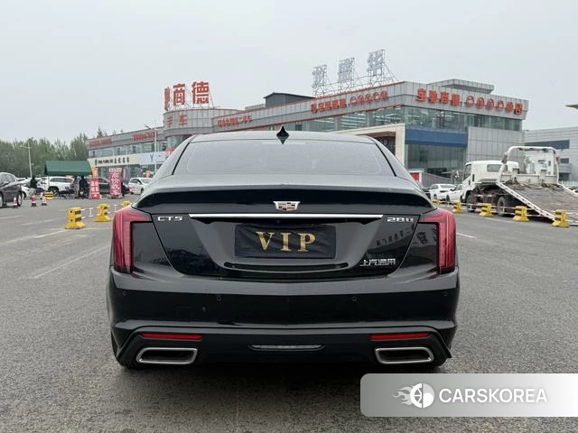 Cadillac CT5 2023 Черный из Китая