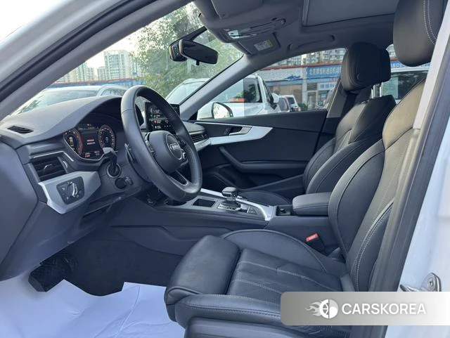 Audi A4L 2021 Белый из Китая
