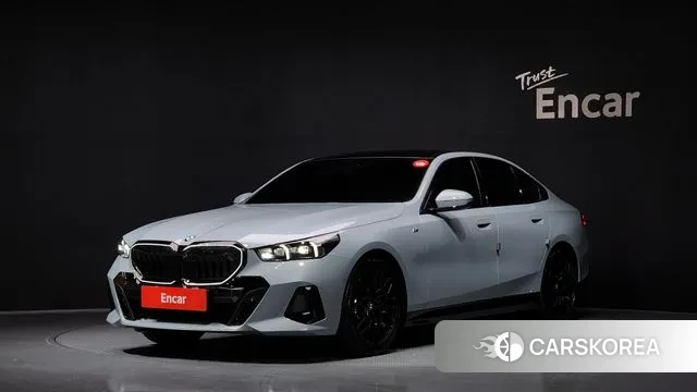 BMW 5 Series (G60) 2024 Серебряный из Кореи