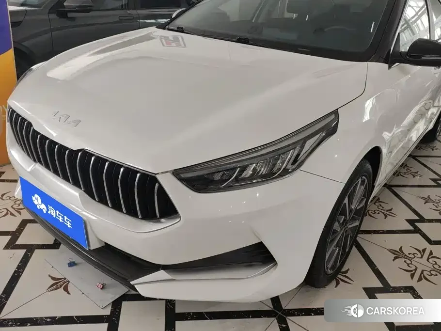 Kia K3 2022 Белый из Китая